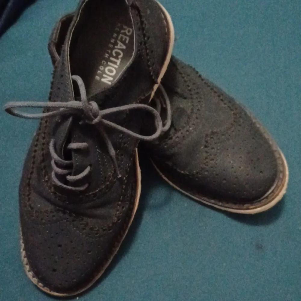 Reaction by Kenneth Cole kids 13 navy blue